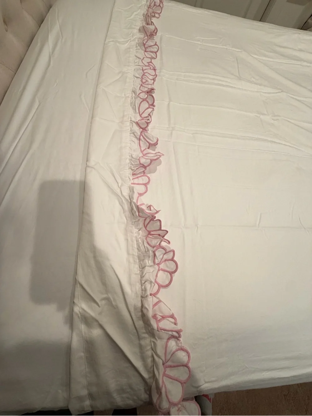 New Queen Anthropologie ferra cotton embroidered sheet set pink white scalloped
